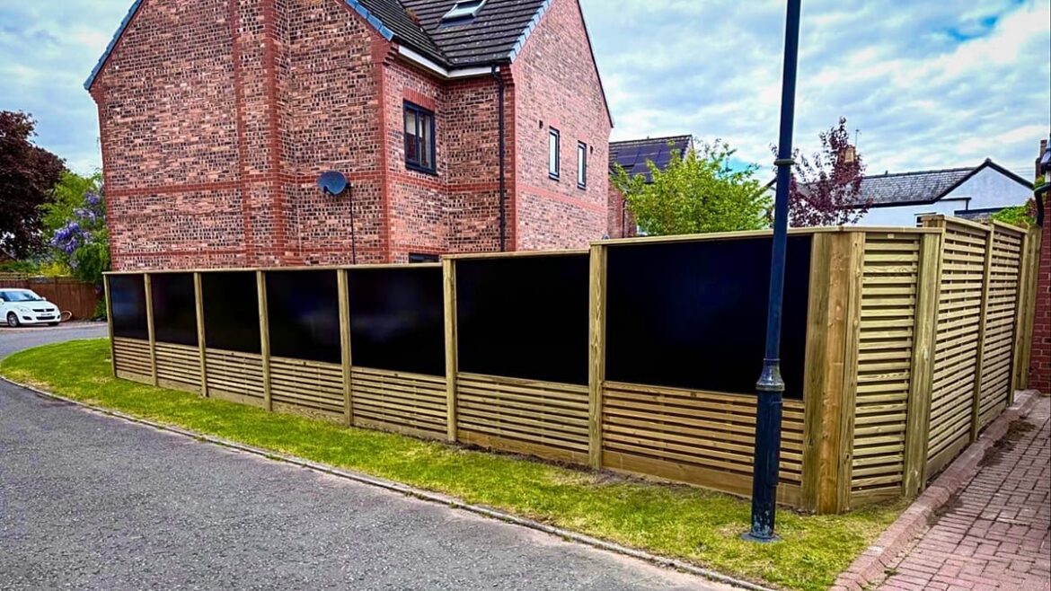 Europeans are making the most of cheap solar panels – by creating green garden fences Europeans are making the most of cheap solar panels – by creating green garden fences