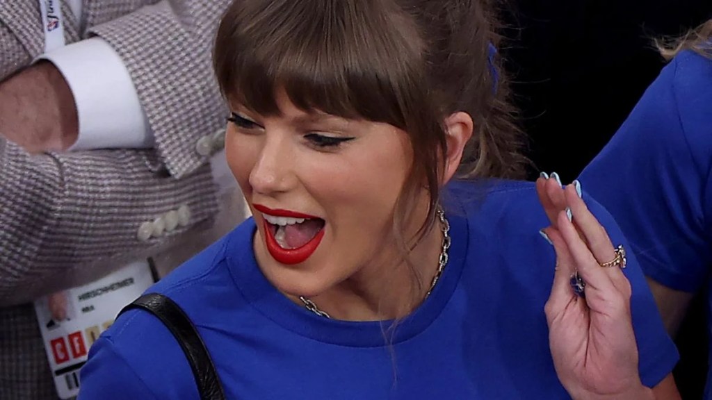NBA Finals: Taylor Swift Receives Warm Welcome at Madison Square Garden Days After Trump Was Booed | Video NBA Finals: Taylor Swift Receives Warm Welcome at Madison Square Garden Days After Trump Was Booed | Video