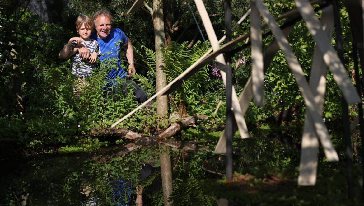 Peter Dowdall: We always remember the best gardens for how they made us feel Yonah (7), grandchild of Liat and Oliver Schumann, looking at the double-gold-medal-winning Shared Roots, Common Shade garden.