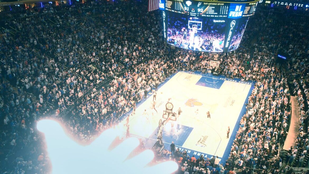 The Vibe Inside Madison Square Garden During Knicks-Spurs Game 3 The Vibe Inside Madison Square Garden During Knicks-Spurs Game 3