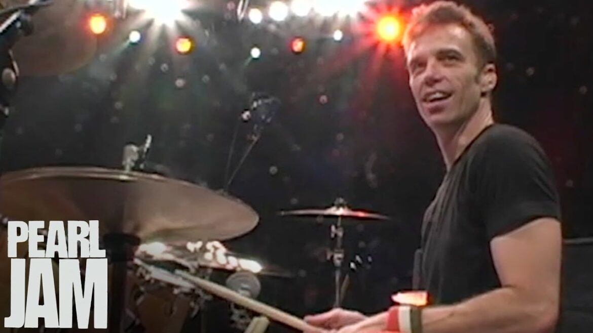 Video: Pearl Jam Tear Through The Who’s “Baba O’Riley” Live At Madison Square Garden Video: Pearl Jam Tear Through The Who's "Baba O'Riley" Live At Madison Square Garden