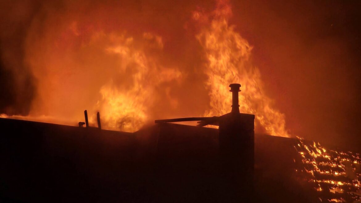 Garden Fork restaurant in Brentwood Bay significantly damaged in overnight fire