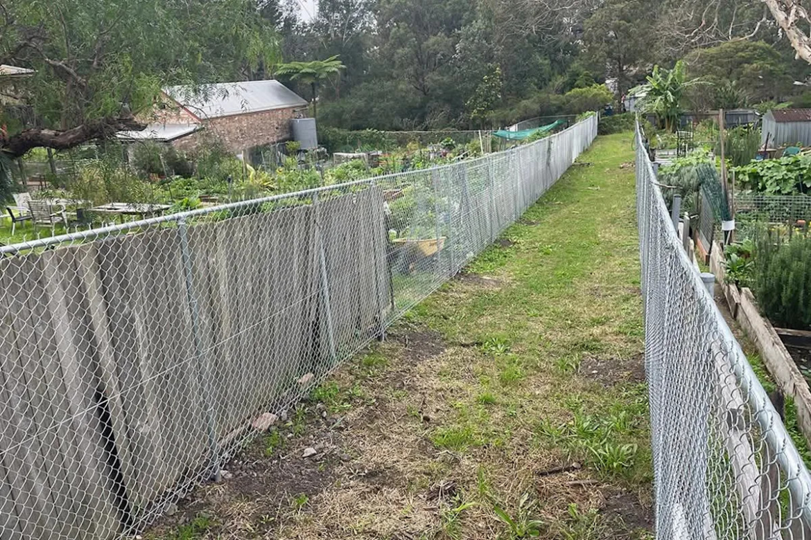 Bizarre planning fail leaves 50-metre fence cutting through council garden: 'Makes no sense'