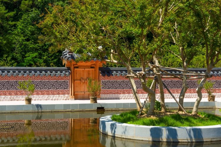 Interior view of the National Garden Culture Center. Korea Arboretum and Garden Management Corporation