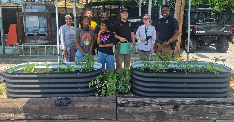 Chattanooga Police host gardening club for local kids | Local News Chattanooga Police host gardening club for local kids | Local News