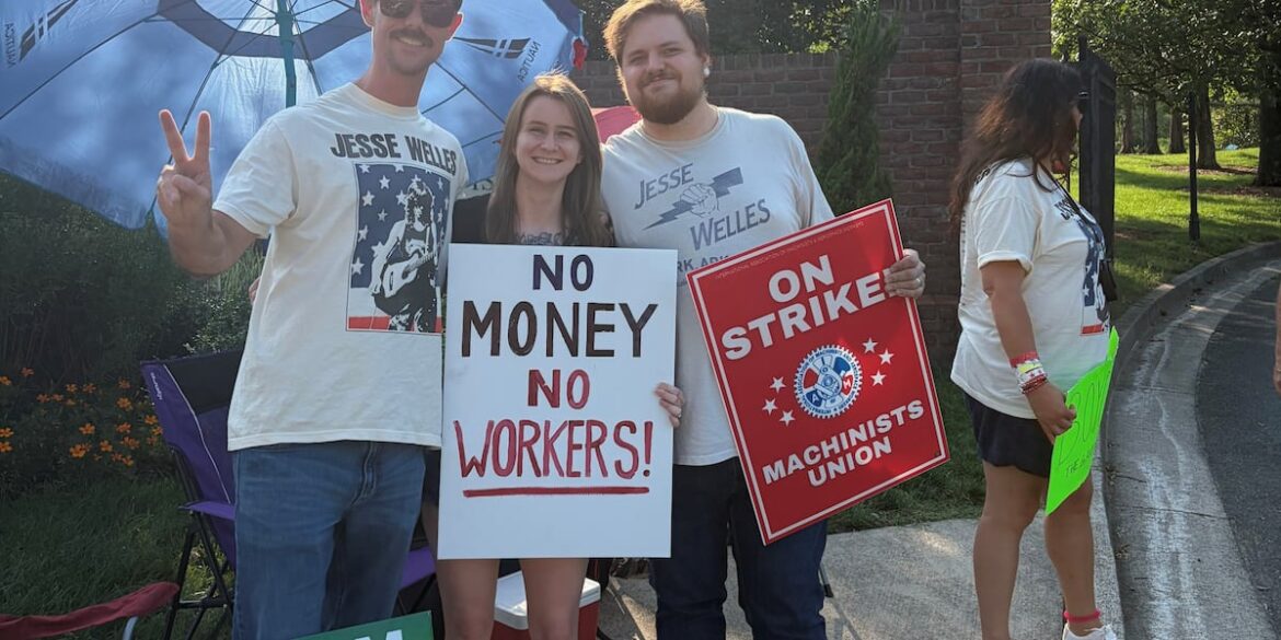 Wage dispute grows at Lewis Ginter Botanical Garden Wage dispute grows at Lewis Ginter Botanical Garden