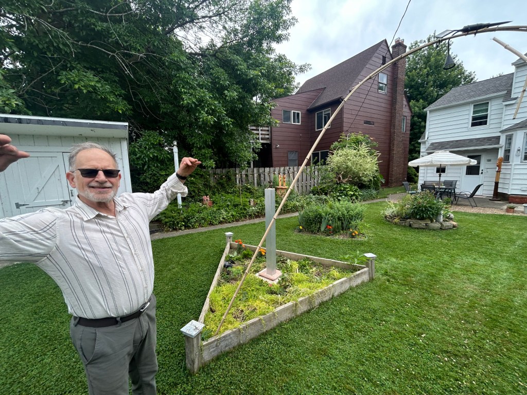 Annual Pond and Garden Tour offers insights to ‘secret gardens’ of Euclid Annual Pond and Garden Tour offers insights to 'secret gardens' of Euclid