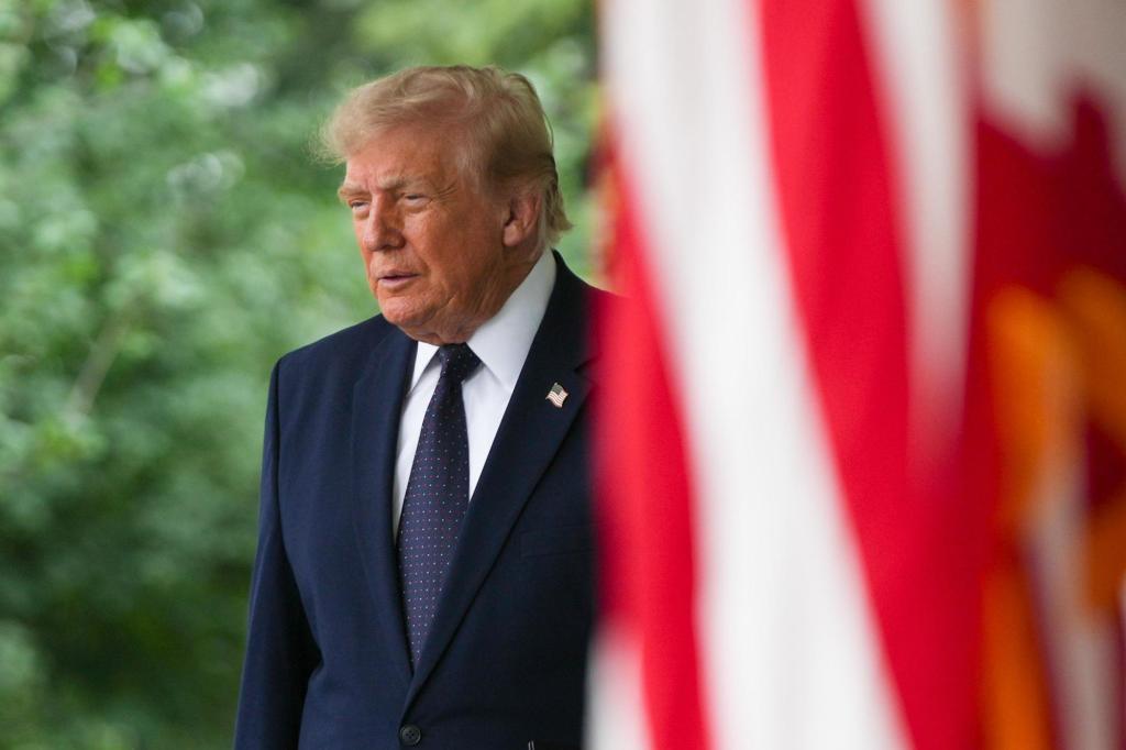 Regulators urge banks to screen unauthorized immigrant borrowers Regulators urge banks to screen unauthorized immigrant borrowers