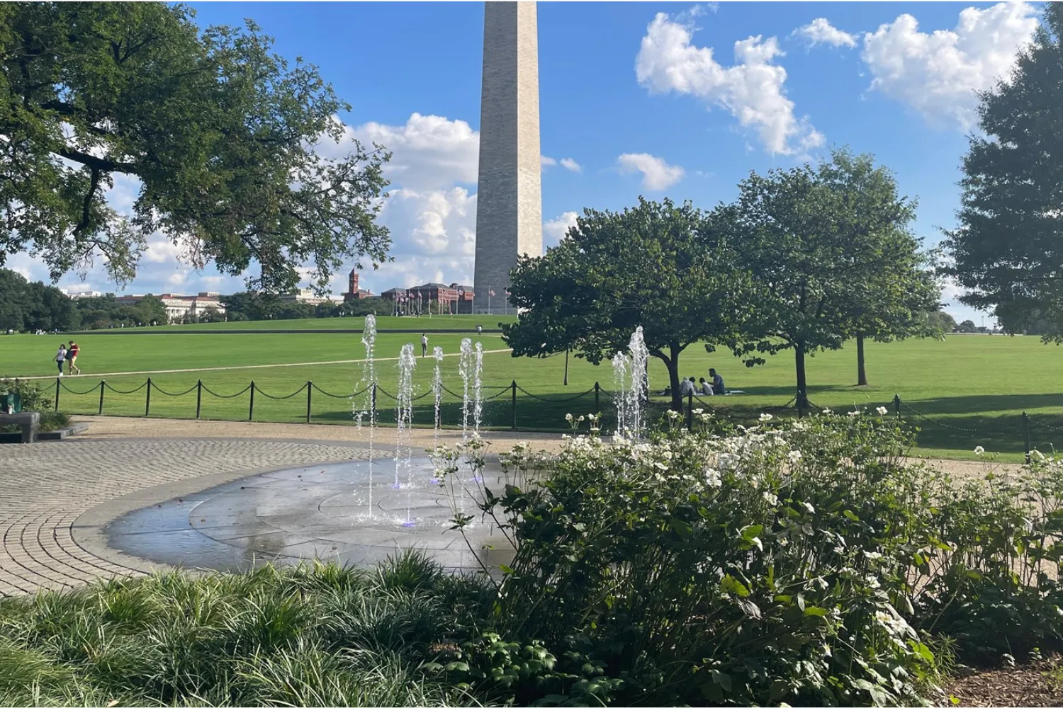 A picture of the German-American Friendship Garden fountain in working condition.