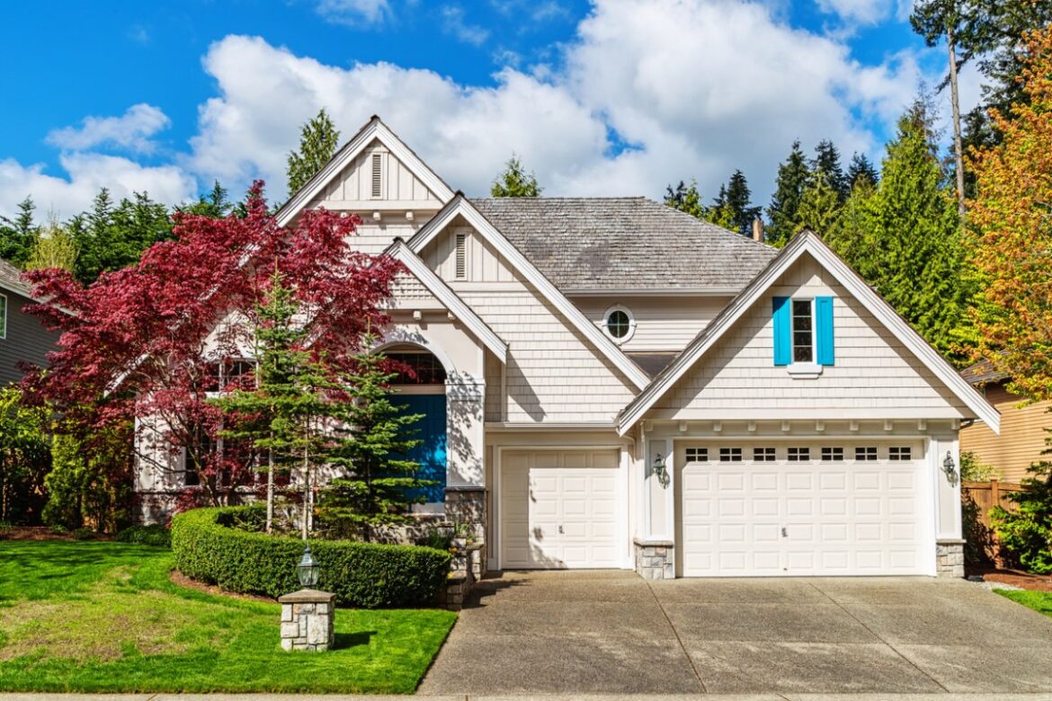 The 12 Best Trees for Front Yard Landscaping The 12 Best Trees for Front Yard Landscaping