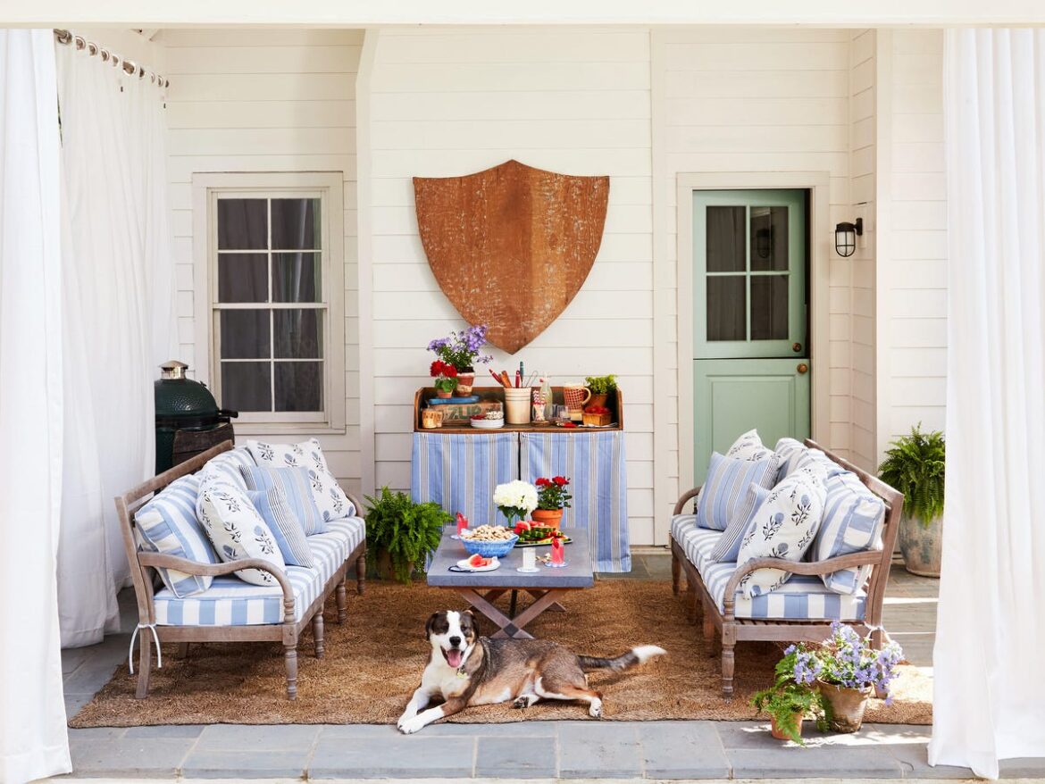 5 Patio Makeover Ideas for a Cozy Outdoor Living Space 5 Patio Makeover Ideas for a Cozy Outdoor Living Space