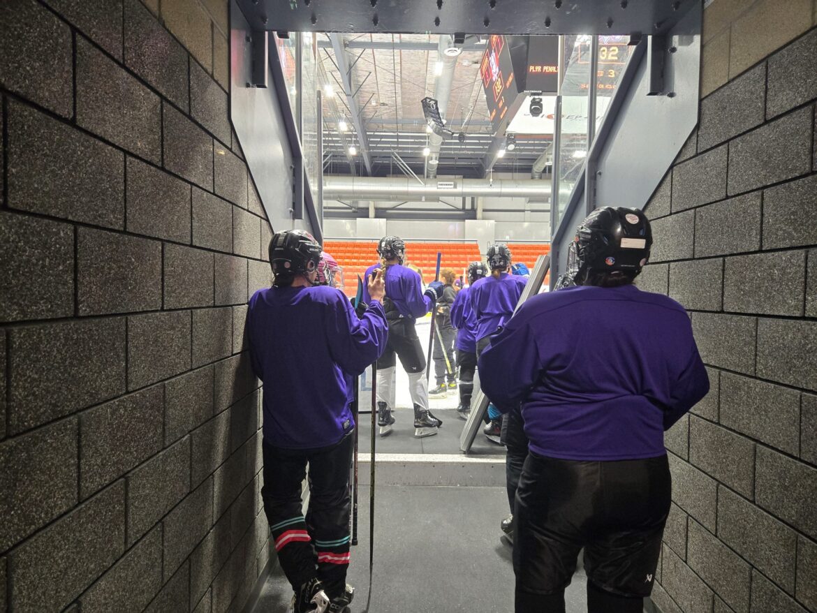Women’s hockey in Southern California is growing. The Minnesota Frost are aiding the cause | The IX Hockey Women’s hockey in Southern California is growing. The Minnesota Frost are aiding the cause | The IX Hockey