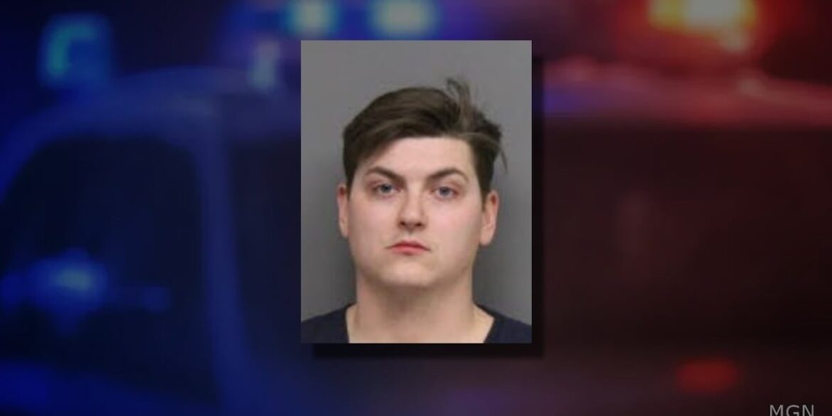 Man threatens to shoot couple outside Olive Garden in Lincoln, police say Man threatens to shoot couple outside Olive Garden in Lincoln, police say