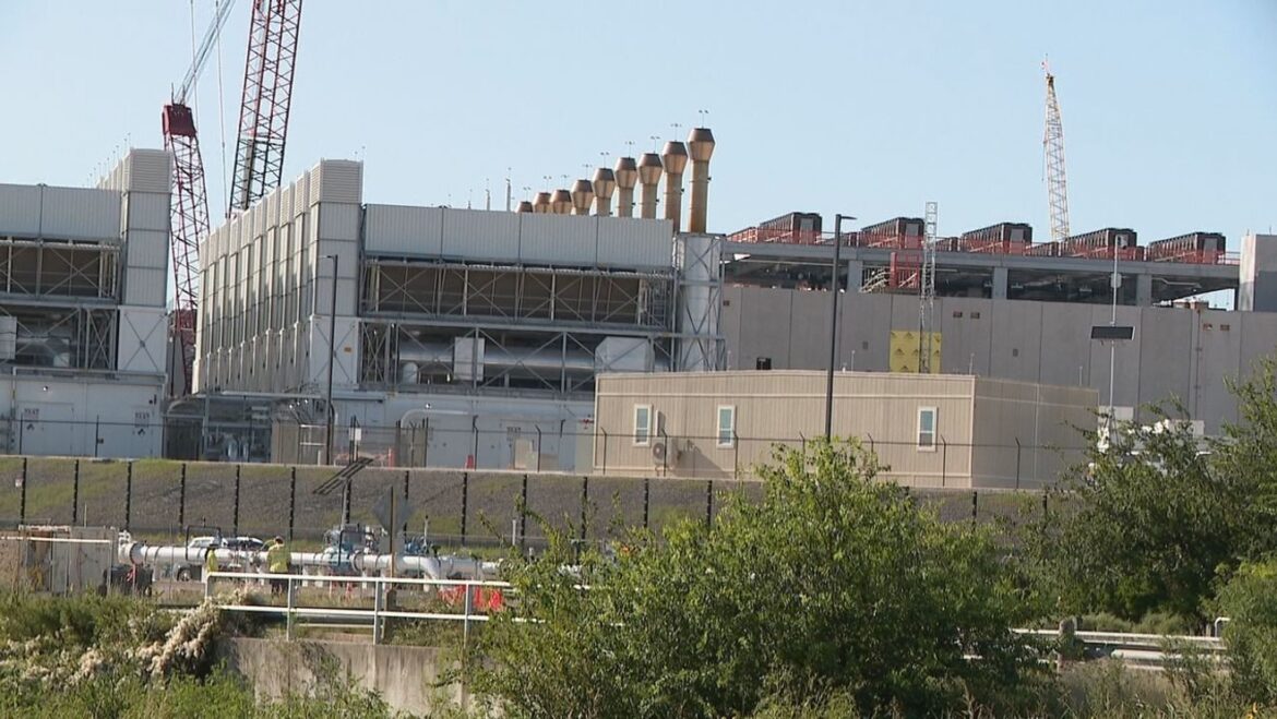 Texas accused of allowing data centers to use loophole in pollution regulations station icon